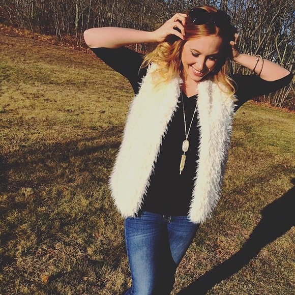 Christina from Maine @mainely_threadsss on insta - Picture 4 of 8